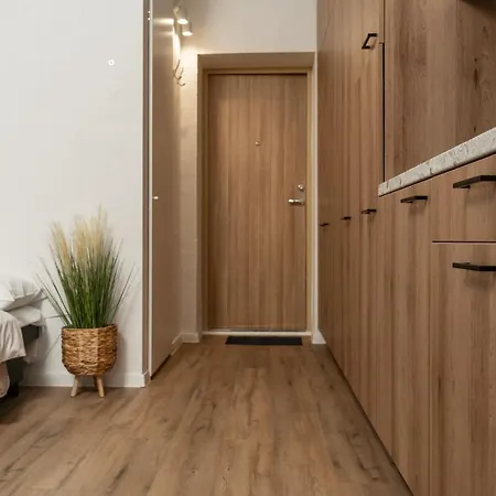Apartment Air 220